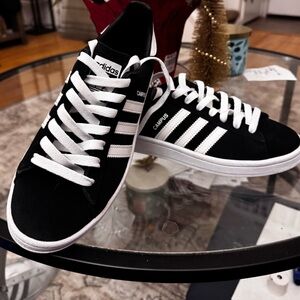 New!! Adidas black Campus Classic Logo Men/Youth 5.5 no box. No tag